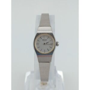 Vintage Ladies Seiko 5420-0029 Quartz Watch Silver Tone Bracelet - New Battery